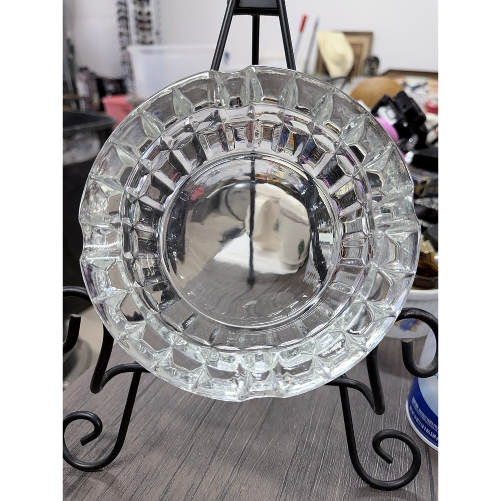 Large Glass Cigar Ashtray Circle